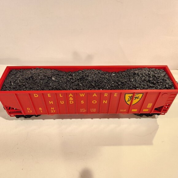 Lionel Delaware & Hudson Standard O Gauge Three-Bay Hopper Model 6-17127 - Picture 5 of 8